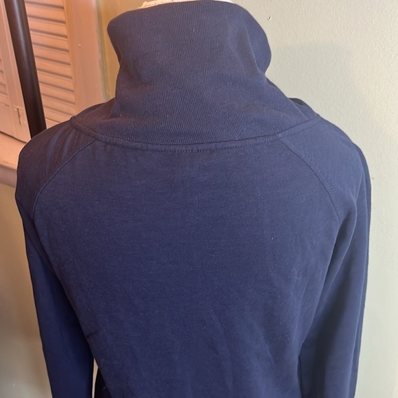 Women’s Stadium Athletics ‘Villanova University’ mock neck  zip up fitted jacket - Picture 15 of 16